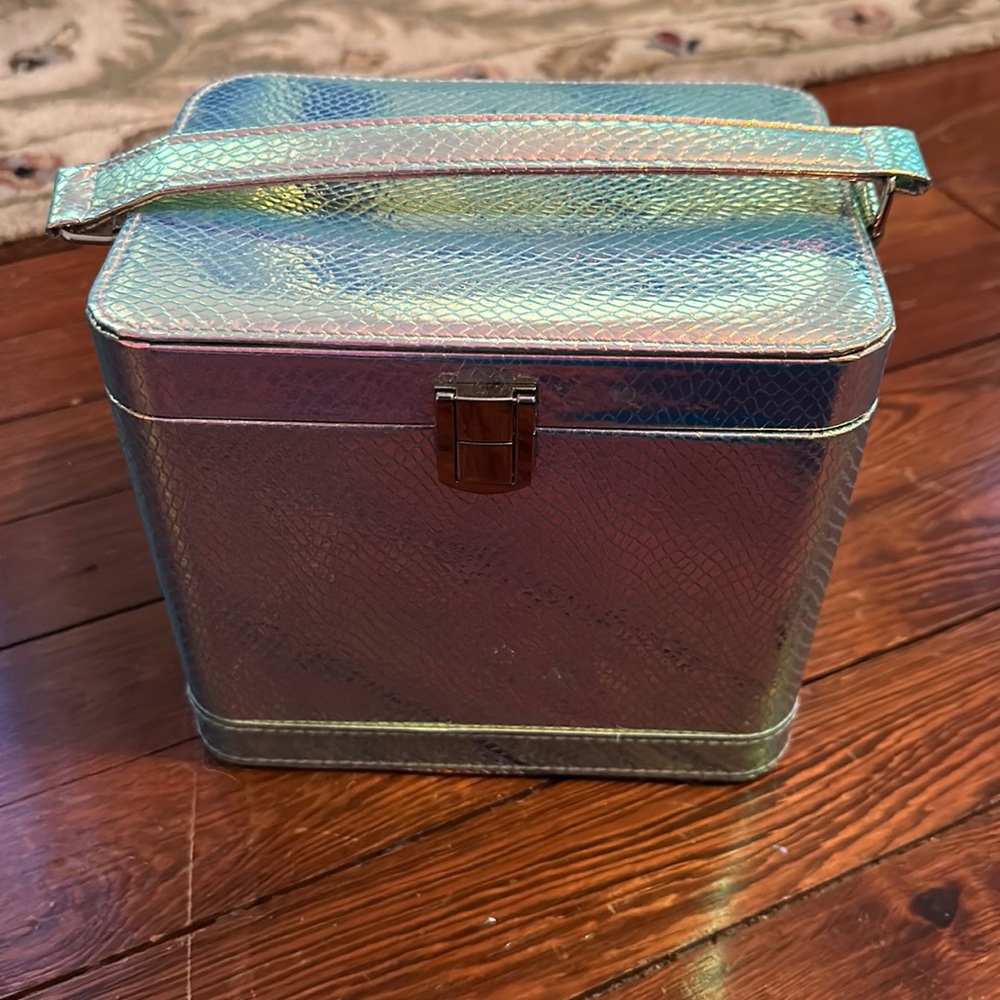 Makeup box